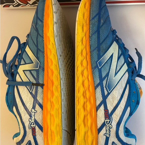 New Balance Run Disney Donald Duck Running Shoes 2015 Limited Edition - Picture 3 of 13